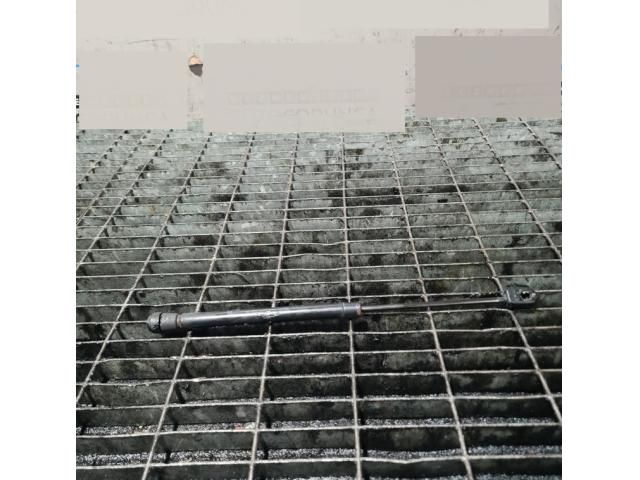 bontott JEEP GRAND CHEROKEE Gázrugós Kitámasztó Teleszkóp Motorháztető