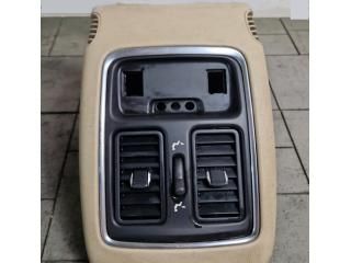 bontott JEEP GRAND CHEROKEE Hátsó középső Szellőző