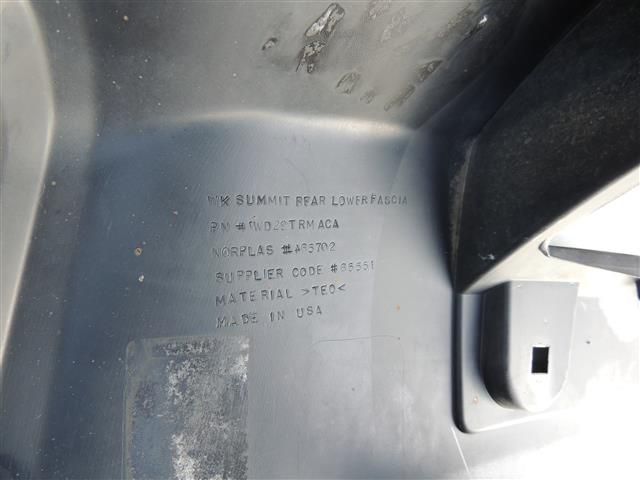 bontott JEEP GRAND CHEROKEE Hátsó Lökhárító Légterelő