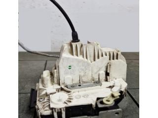 bontott JEEP GRAND CHEROKEE Jobb első Ajtózár