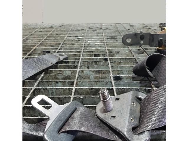 bontott JEEP GRAND CHEROKEE Jobb első Biztonsági Öv