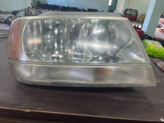 bontott JEEP GRAND CHEROKEE Jobb Fényszóró