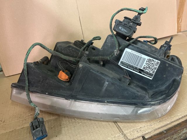 bontott JEEP GRAND CHEROKEE Jobb Fényszóró