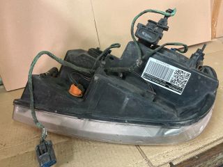 bontott JEEP GRAND CHEROKEE Jobb Fényszóró