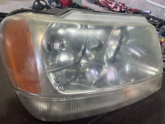 bontott JEEP GRAND CHEROKEE Jobb Fényszóró