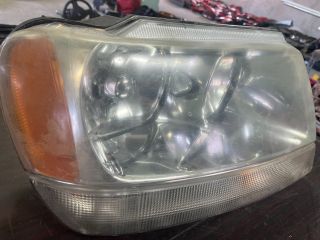 bontott JEEP GRAND CHEROKEE Jobb Fényszóró