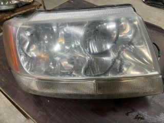 bontott JEEP GRAND CHEROKEE Jobb Fényszóró