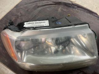 bontott JEEP GRAND CHEROKEE Jobb Fényszóró