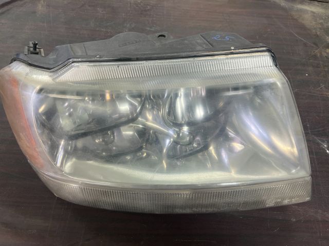 bontott JEEP GRAND CHEROKEE Jobb Fényszóró