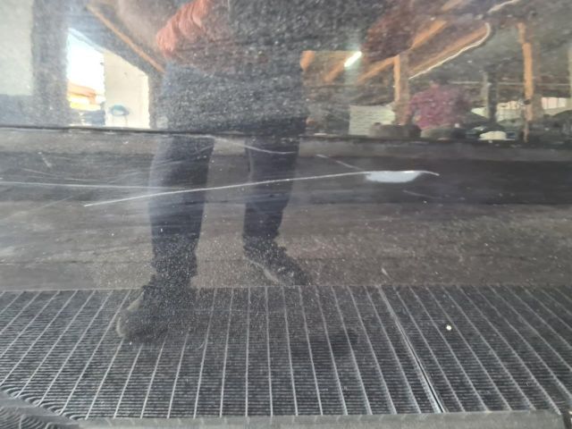 bontott JEEP GRAND CHEROKEE Jobb hátsó Ajtó (Üres lemez)