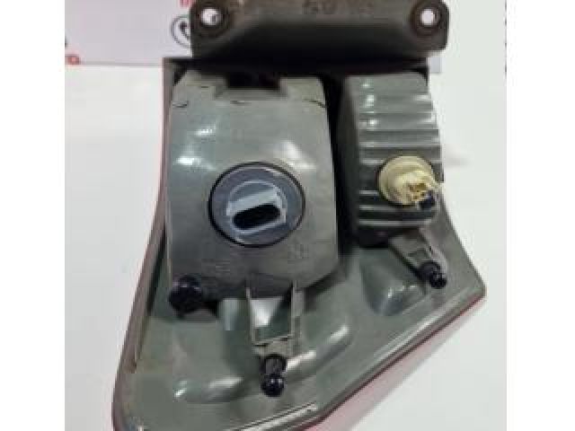 bontott JEEP GRAND CHEROKEE Jobb Külső Hátsó Lámpa