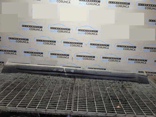 bontott JEEP GRAND CHEROKEE Jobb Küszöb