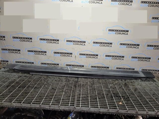 bontott JEEP GRAND CHEROKEE Jobb Küszöb