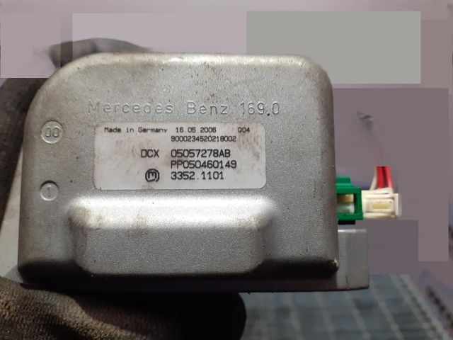 bontott JEEP GRAND CHEROKEE Kormányzár (Elektromos)