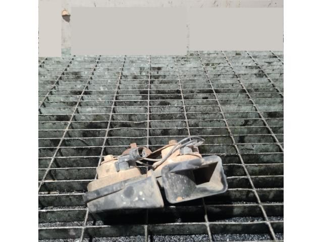 bontott JEEP GRAND CHEROKEE Kürt