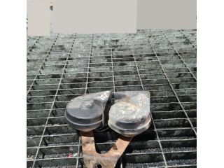 bontott JEEP GRAND CHEROKEE Kürt