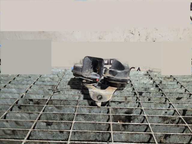 bontott JEEP GRAND CHEROKEE Kürt