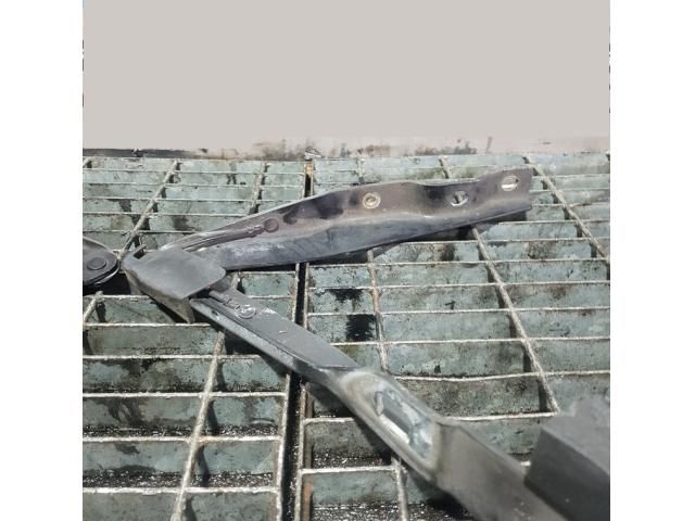 bontott JEEP GRAND CHEROKEE Motorháztető Zsanér Pár