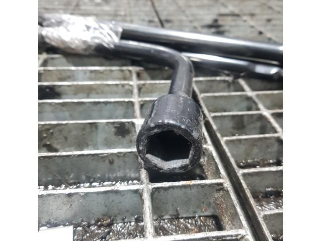 bontott JEEP GRAND CHEROKEE Szerszámkészlet