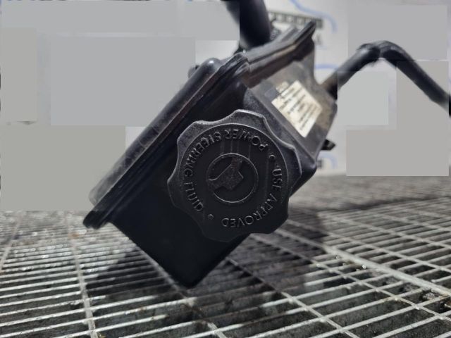 bontott JEEP GRAND CHEROKEE Szervóolaj Tartály