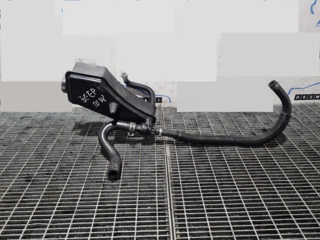 bontott JEEP GRAND CHEROKEE Szervóolaj Tartály