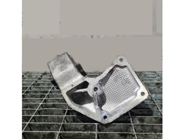 bontott JEEP GRAND CHEROKEE Tartó Bak