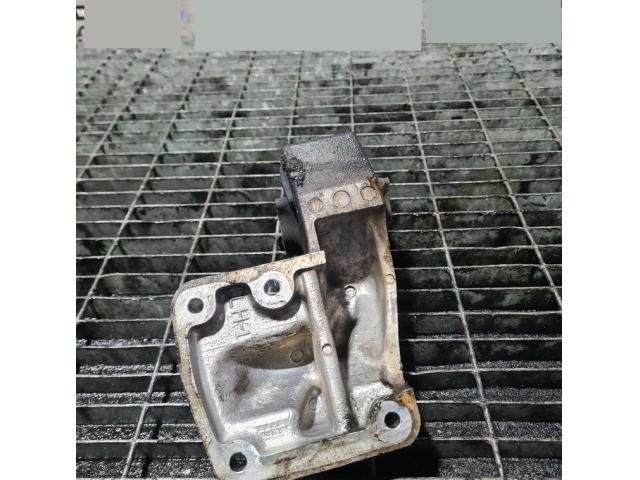 bontott JEEP GRAND CHEROKEE Tartó Bak