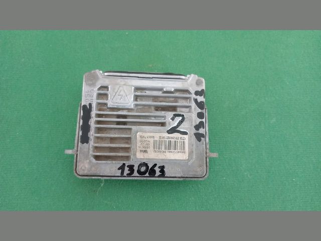 bontott JEEP GRAND CHEROKEE Xenon Trafó