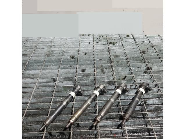 bontott JEEP PATRIOT Porlasztó (1 db)