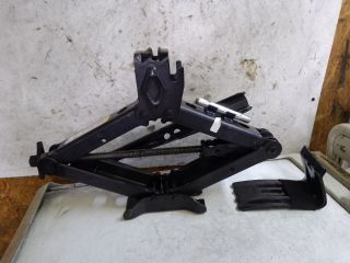 bontott JEEP PATRIOT Emelő