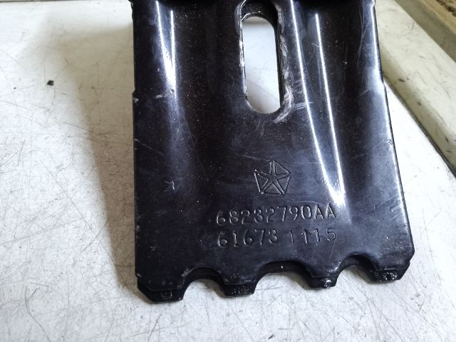 bontott JEEP PATRIOT Emelő