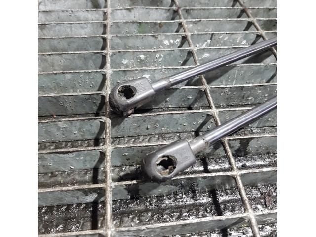 bontott JEEP PATRIOT Gázrugós Kitámasztó Teleszkóp Csomagtérajtó (Pozíciófüggetlen)