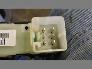 bontott JEEP PATRIOT Jobb első Ablakemelő Kapcsoló