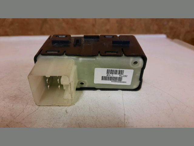 bontott JEEP PATRIOT Jobb első Ablakemelő Kapcsoló