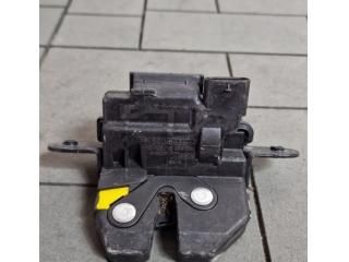 bontott JEEP RENEGADE Csomagtérajtó Zárszerkezet