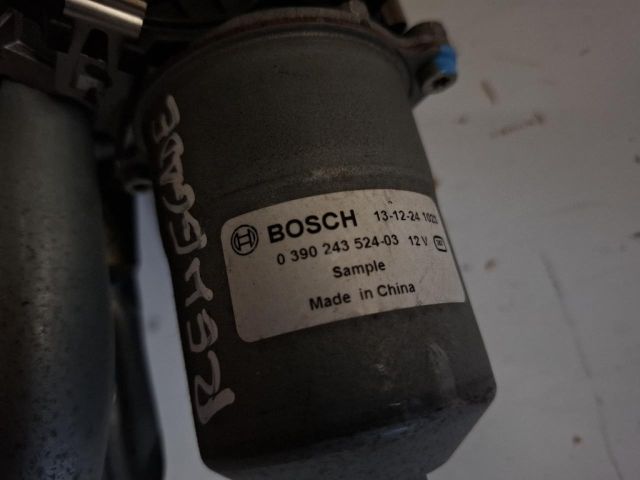 bontott JEEP RENEGADE Első Ablaktörlő Szerkezet Motorral