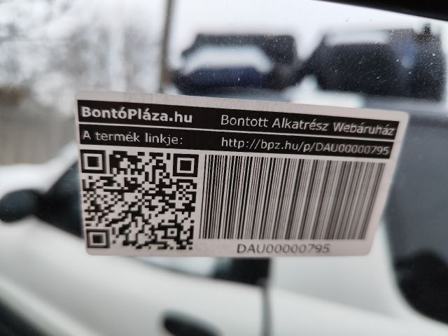 bontott JEEP RENEGADE Jobb hátsó Ajtó (Üres lemez)