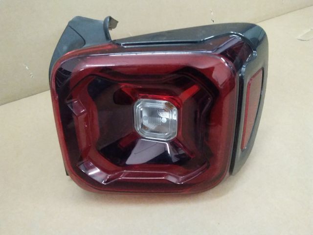 bontott JEEP RENEGADE Jobb Hátsó Lámpa