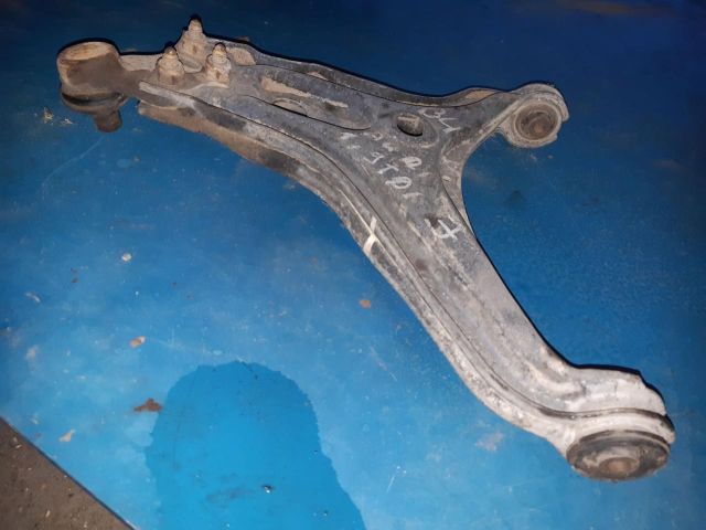 bontott   Jobb első Lengőkar