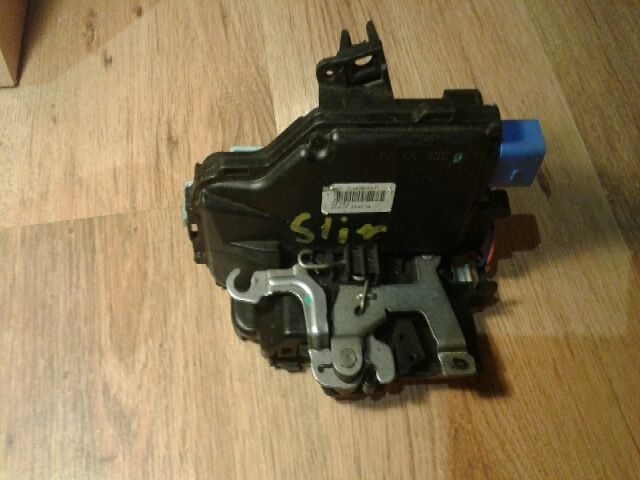 bontott   Jobb hátsó Ajtózár