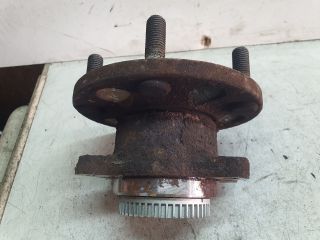 bontott KIA CARENS Bal hátsó Kerékagy