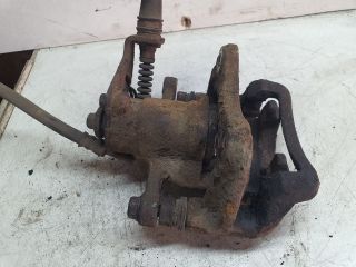 bontott KIA CARENS Jobb hátsó Féknyereg Munkahengerrel