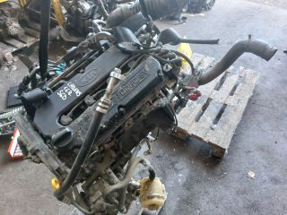 bontott KIA CARENS Komplett Motor (Segédberendezésekkel)