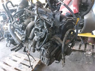 bontott KIA CARENS Komplett Motor (Segédberendezésekkel)