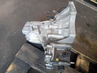 bontott KIA CARENS Váltó (Mechanikus)