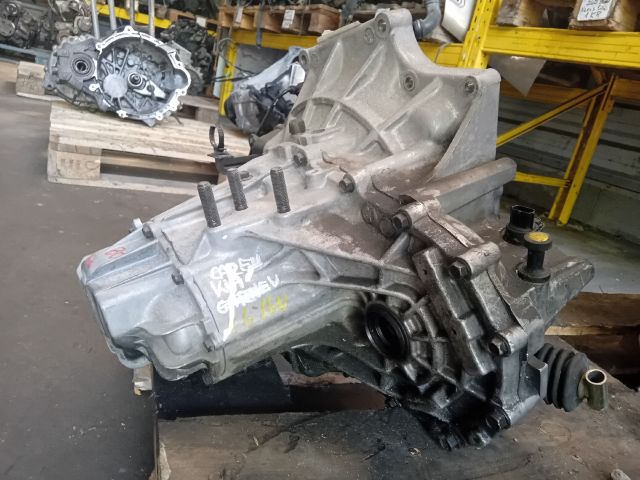 bontott KIA CARENS Váltó (Mechanikus)