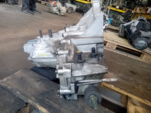 bontott KIA CARENS Váltó (Mechanikus)