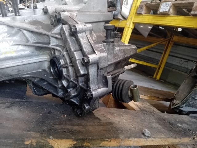 bontott KIA CARENS Váltó (Mechanikus)