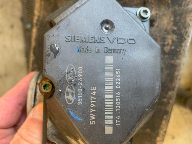 bontott KIA CARENS Alapjárati Motor