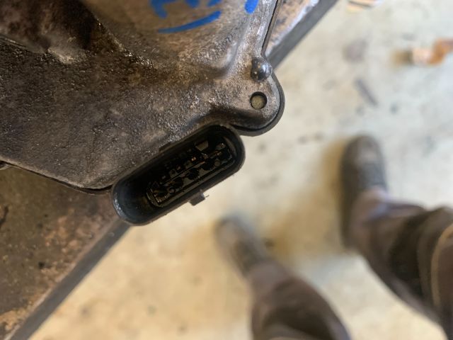 bontott KIA CARENS Alapjárati Motor